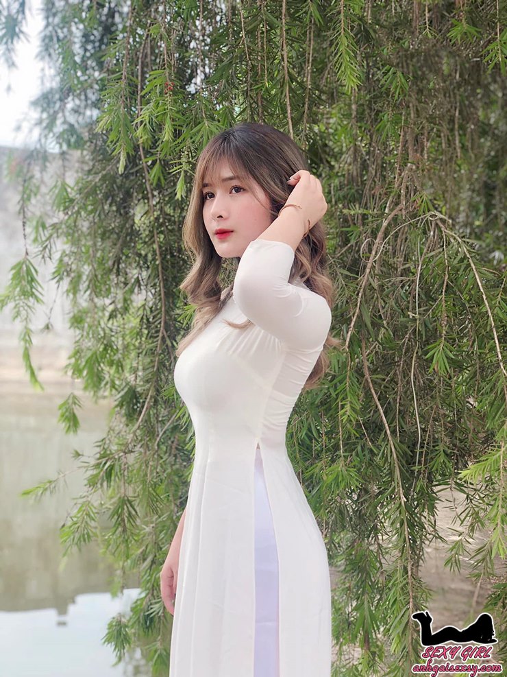 Hình ảnh Quỳnh Alee lộ body sexy